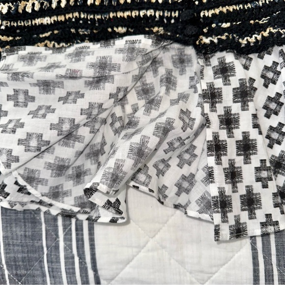 ANTHRO Freida Cotton Top - Picture 11 of 16